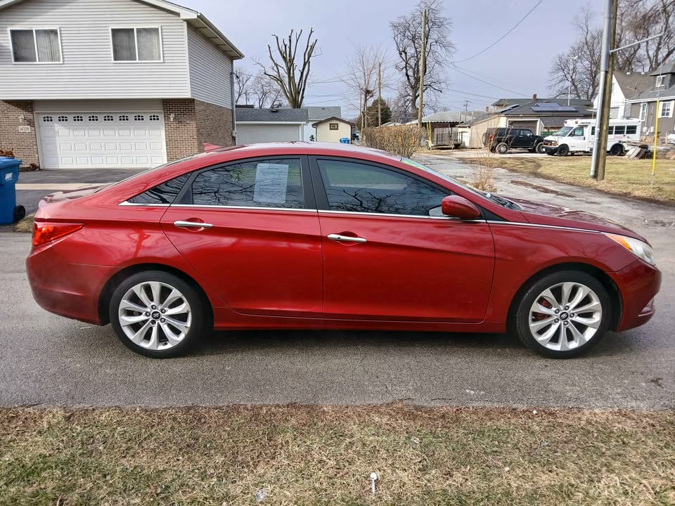 Hyundai Sonata 4dr Sdn 2.4L Auto SE 2013