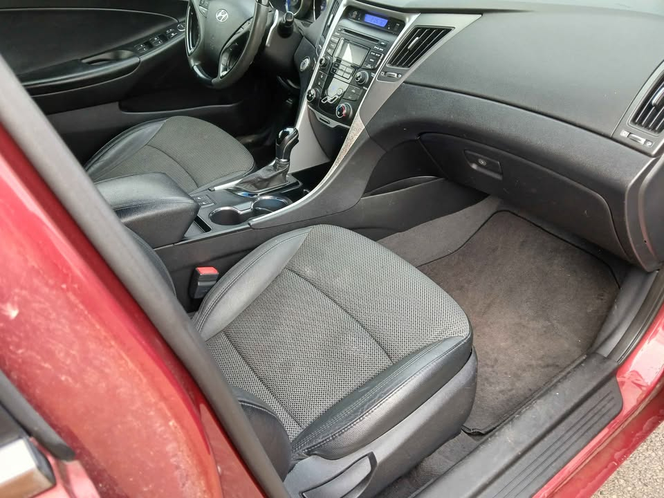 Hyundai Sonata 4dr Sdn 2.4L Auto SE 2013