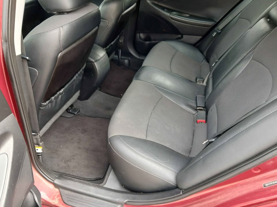 Hyundai Sonata 4dr Sdn 2.4L Auto SE 2013