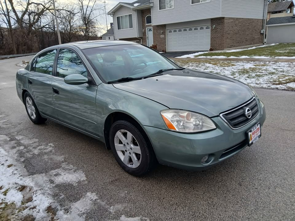 Nissan Altima 4dr Sdn 2.5 S Auto 2004
