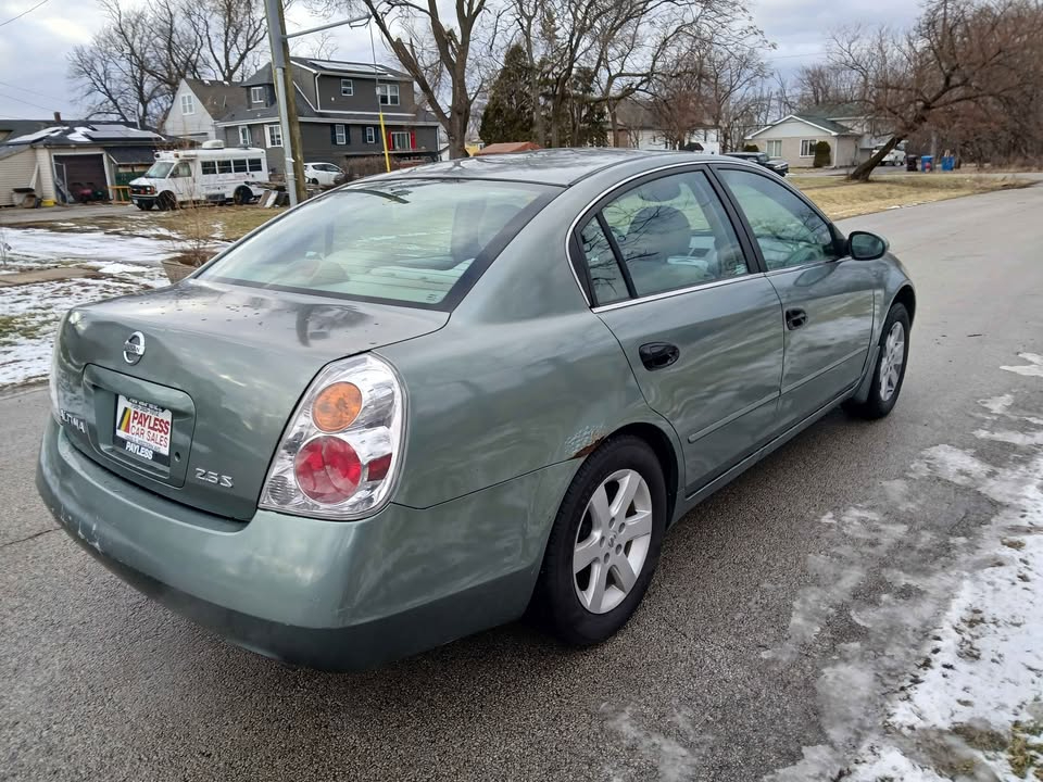 Nissan Altima 4dr Sdn 2.5 S Auto 2004