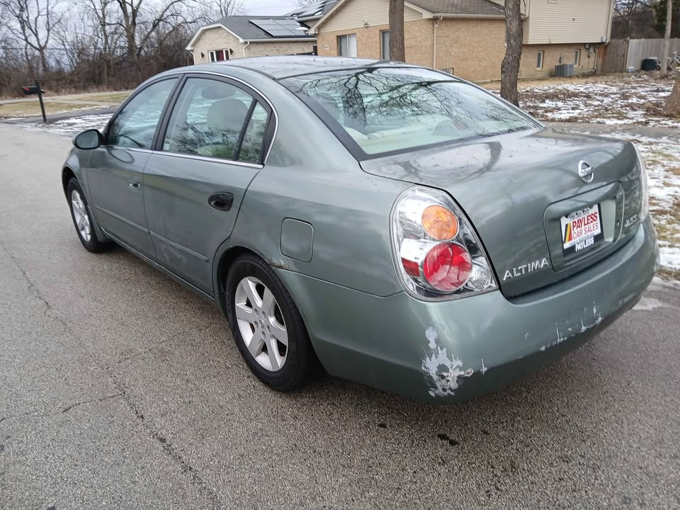 Nissan Altima 4dr Sdn 2.5 S Auto 2004