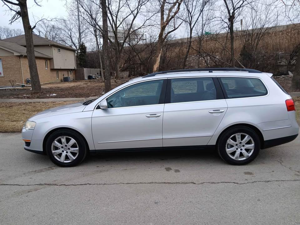 Volkswagen Passat Wagon 4dr Auto 2.0T FWD 2007