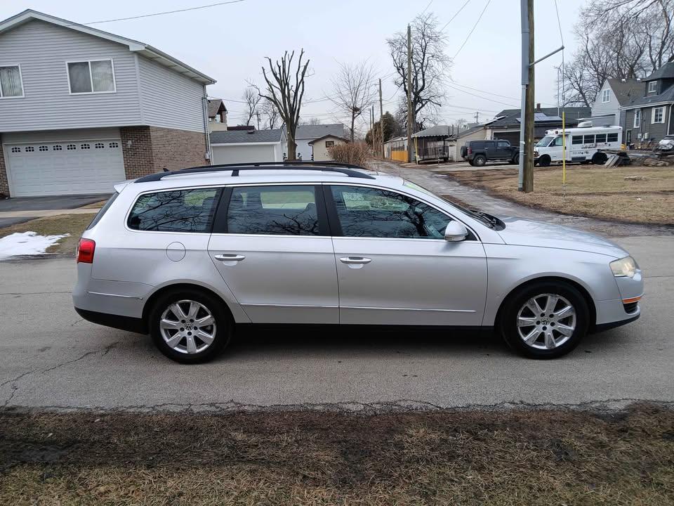 Volkswagen Passat Wagon 4dr Auto 2.0T FWD 2007