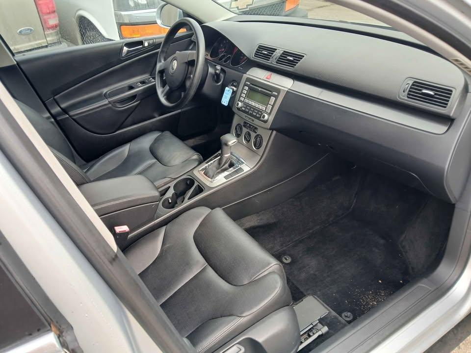 Volkswagen Passat Wagon 4dr Auto 2.0T FWD 2007