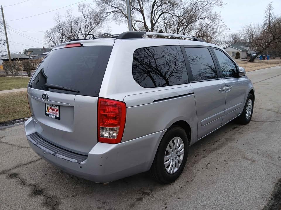 Kia Sedona 4dr LWB LX 2011
