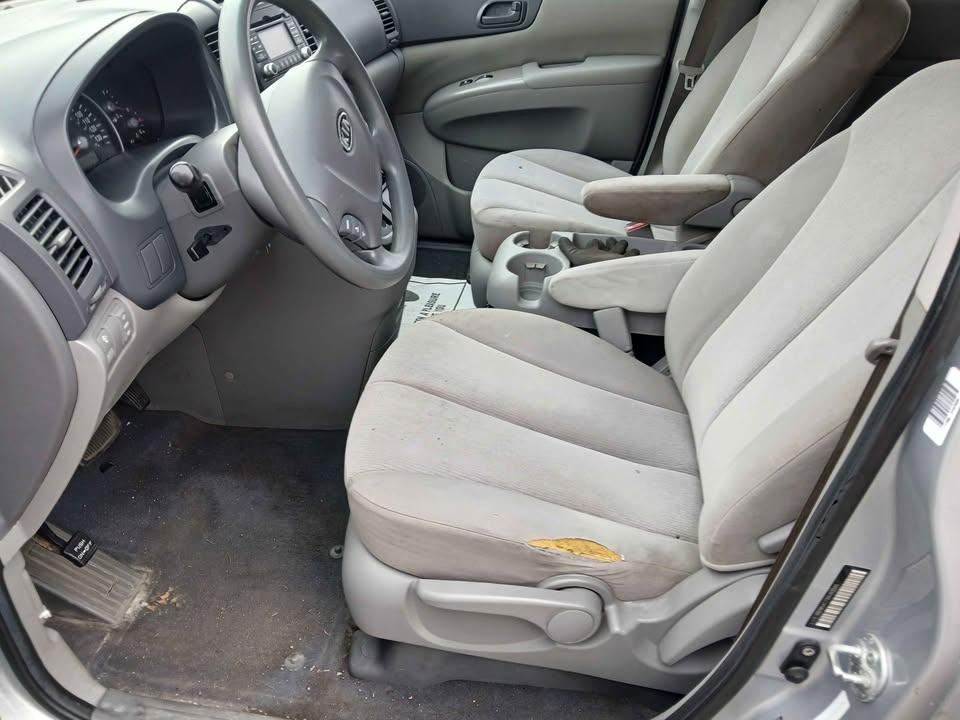 Kia Sedona 4dr LWB LX 2011