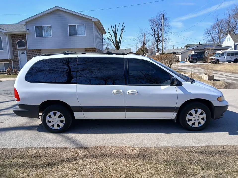 Dodge Caravan 4dr Grand SE 119" WB 2000