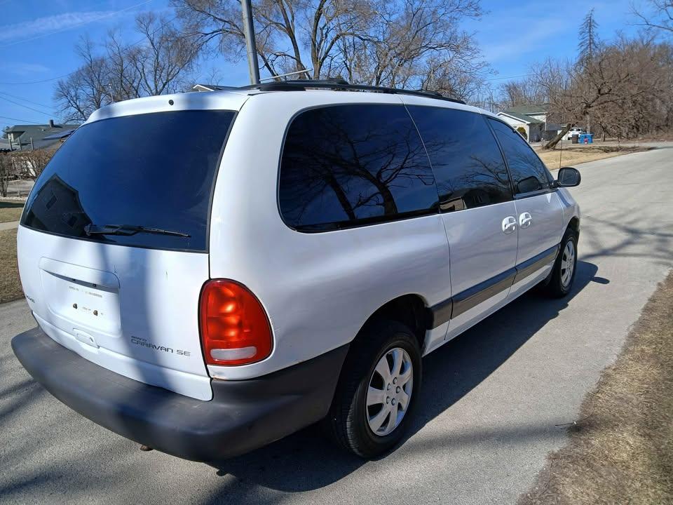 Dodge Caravan 4dr Grand SE 119" WB 2000