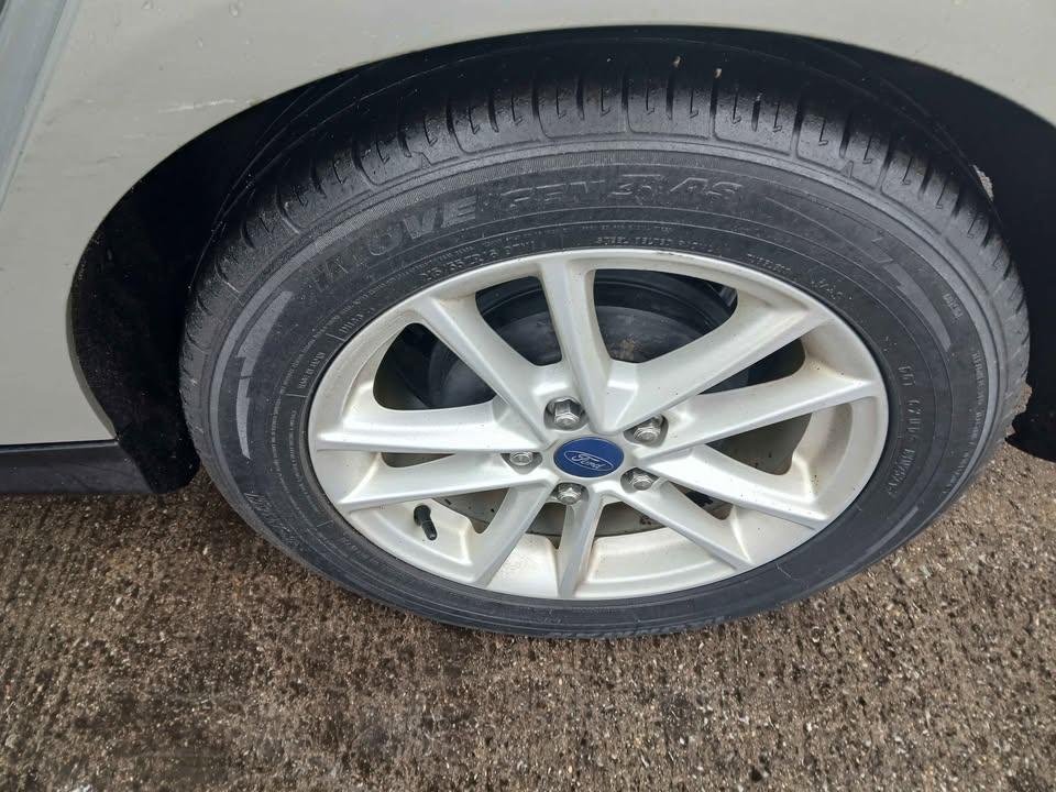 Ford Focus 5dr HB SE 2015