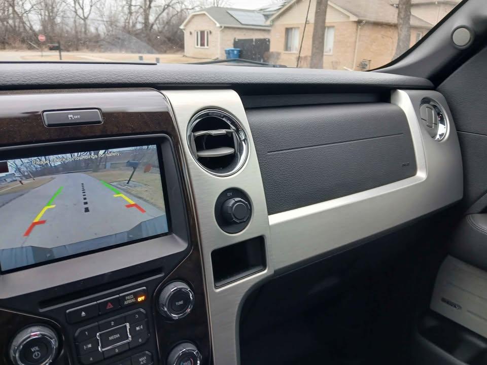 Ford F-150 4WD SuperCrew 145" Platinum 2014