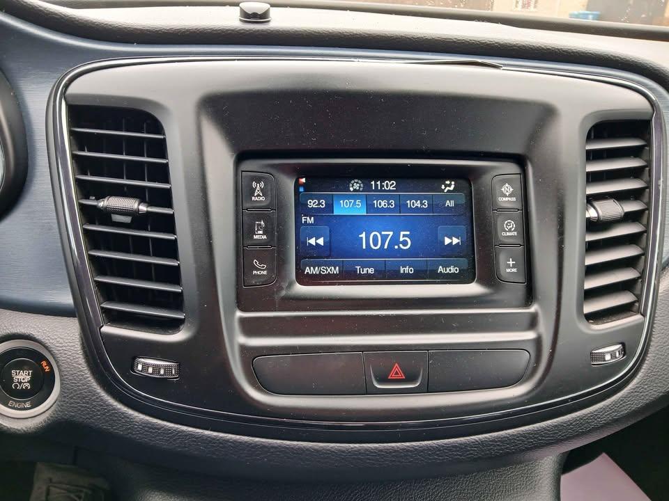 Chrysler 200 4dr Sdn S FWD 2015