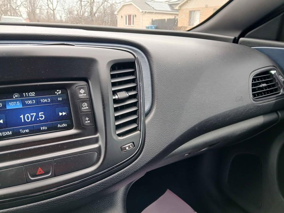 Chrysler 200 4dr Sdn S FWD 2015