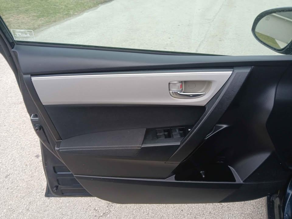 Toyota Corolla LE Eco w/Package 1 CVT (Natl) 2017