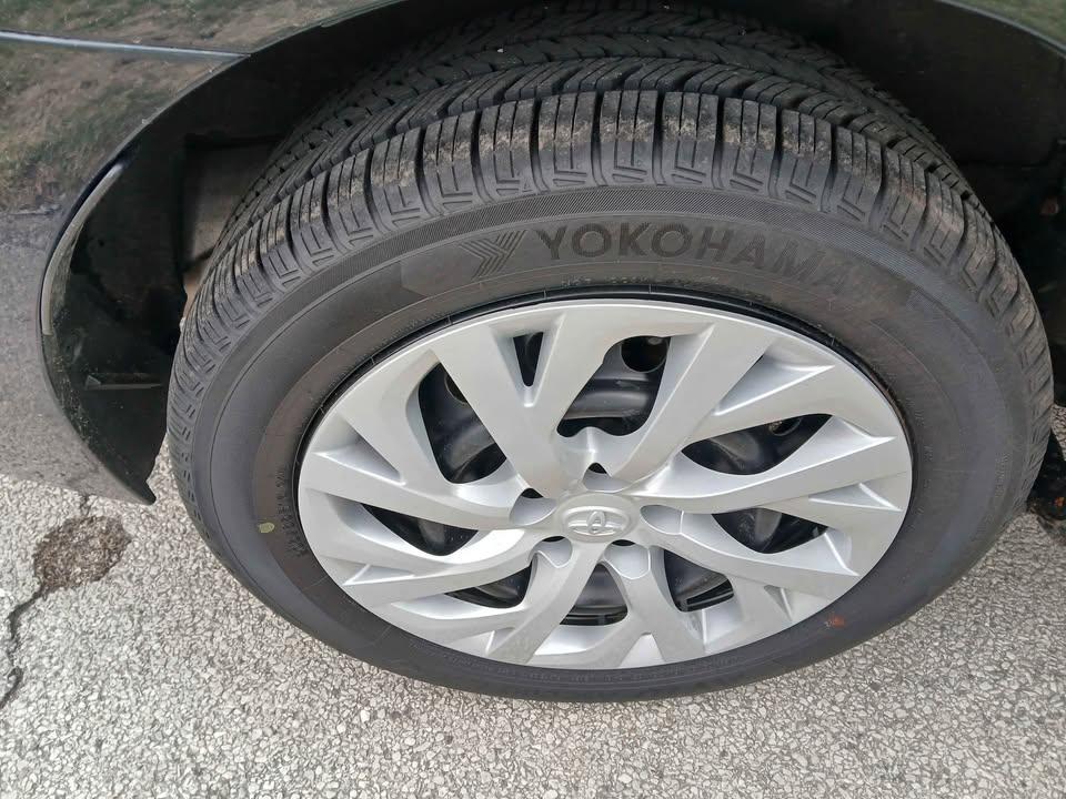 Toyota Corolla LE Eco w/Package 1 CVT (Natl) 2017