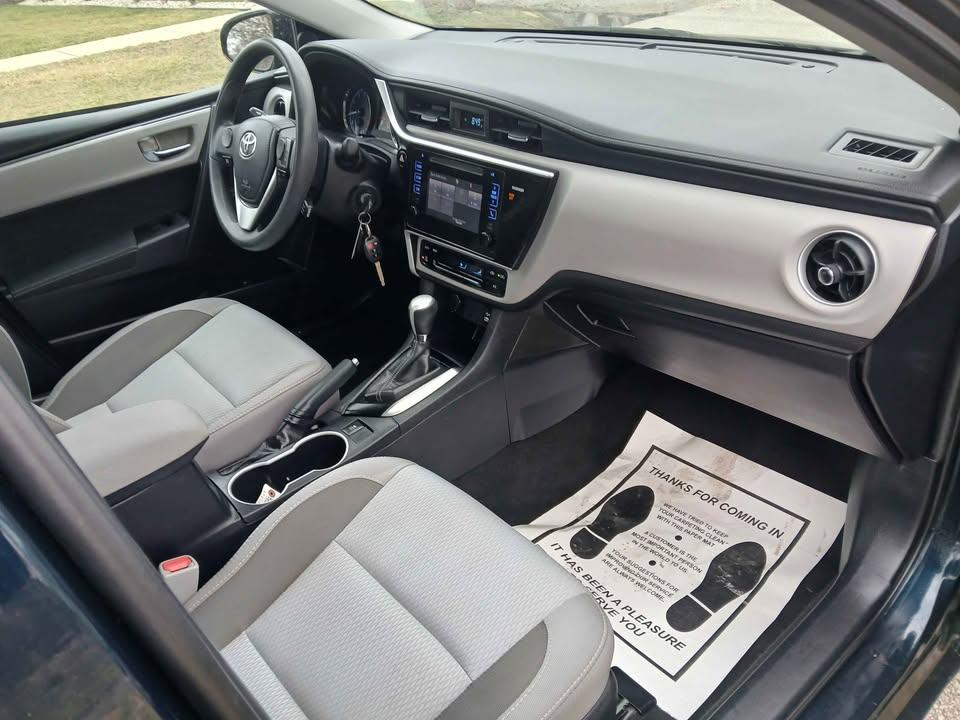 Toyota Corolla LE Eco w/Package 1 CVT (Natl) 2017