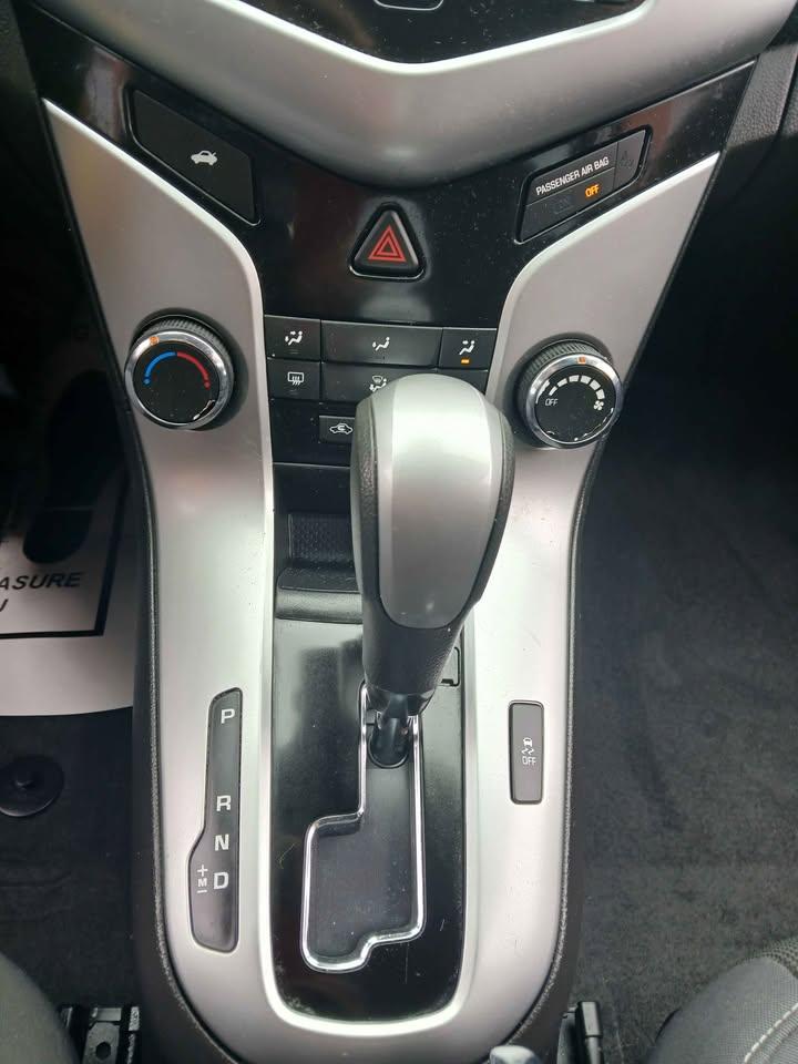 Chevrolet Cruze Limited 4dr Sdn Auto LT w/1LT 2016