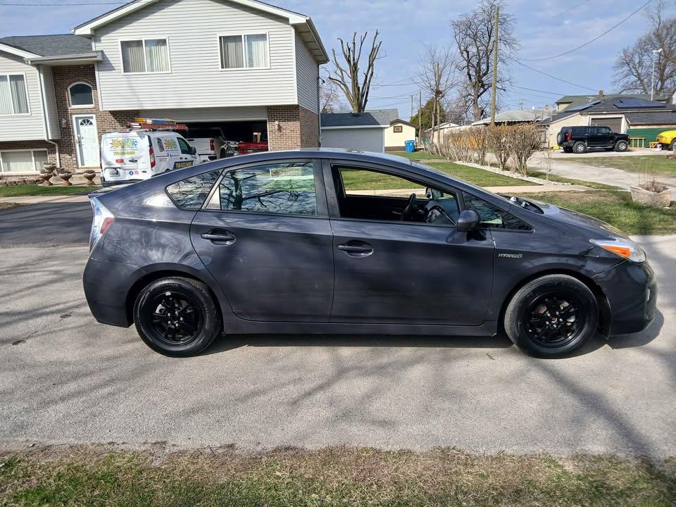 Toyota Prius 5dr HB Three (Natl) 2012