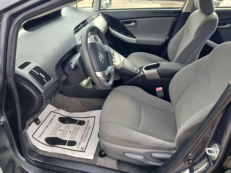 Toyota Prius 5dr HB Three (Natl) 2012