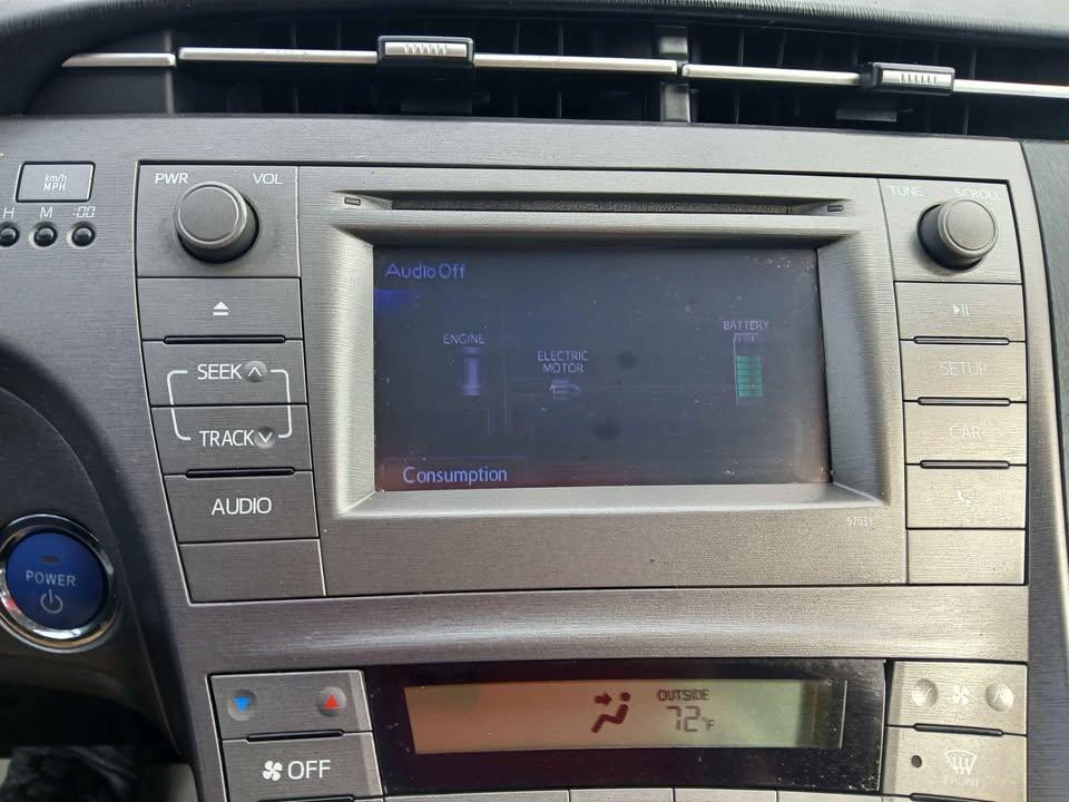 Toyota Prius 5dr HB Three (Natl) 2012