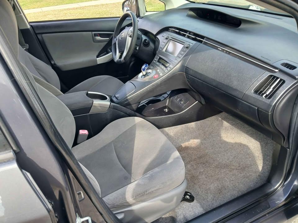 Toyota Prius 5dr HB Three (Natl) 2012