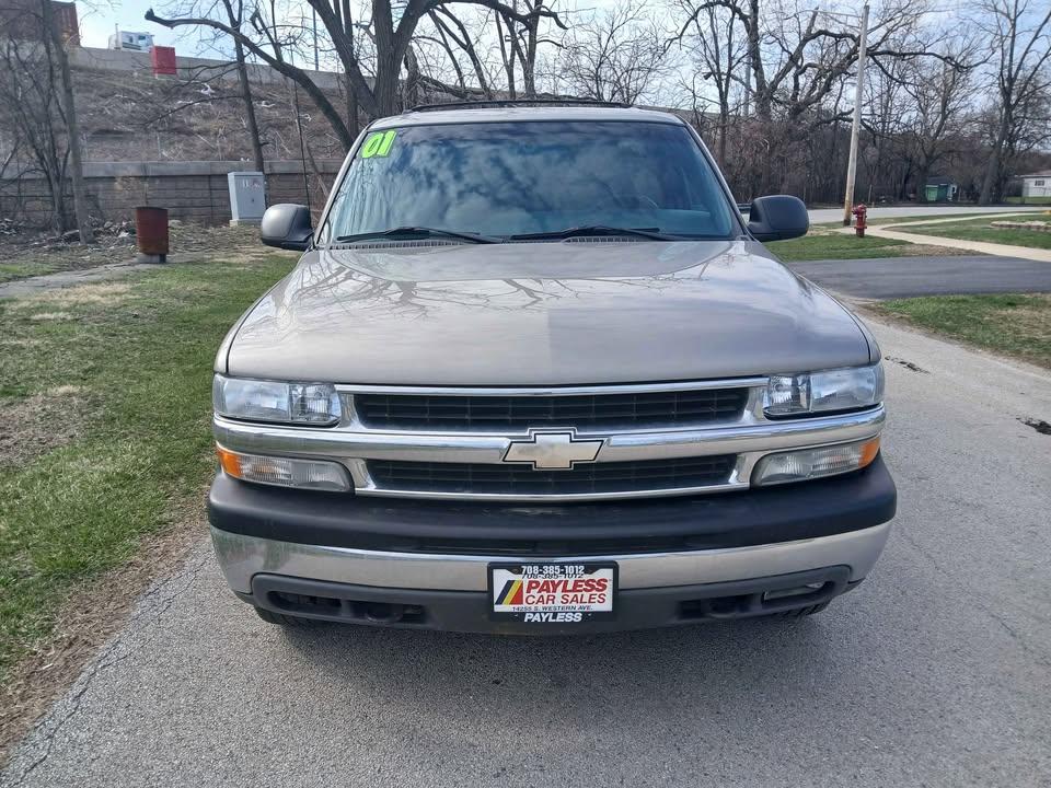 Chevrolet Tahoe 4dr 4WD LS 2001