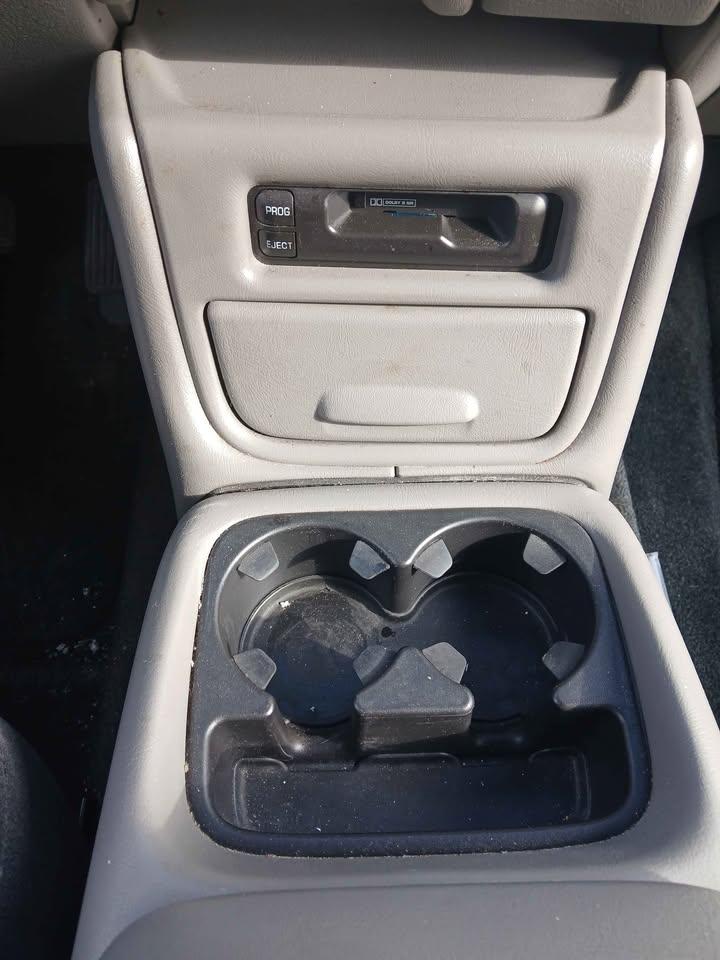 Chevrolet Tahoe 4dr 4WD LS 2001