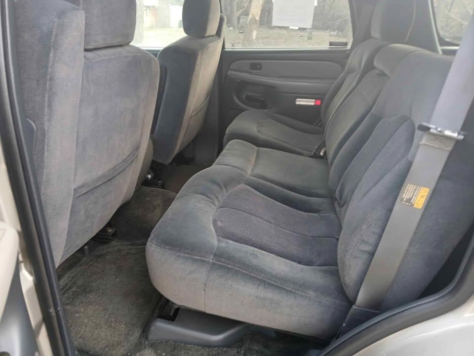 Chevrolet Tahoe 4dr 4WD LS 2001