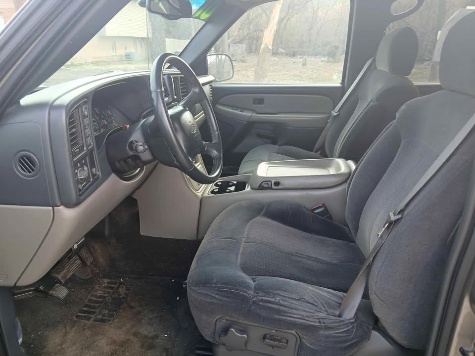 Chevrolet Tahoe 4dr 4WD LS 2001