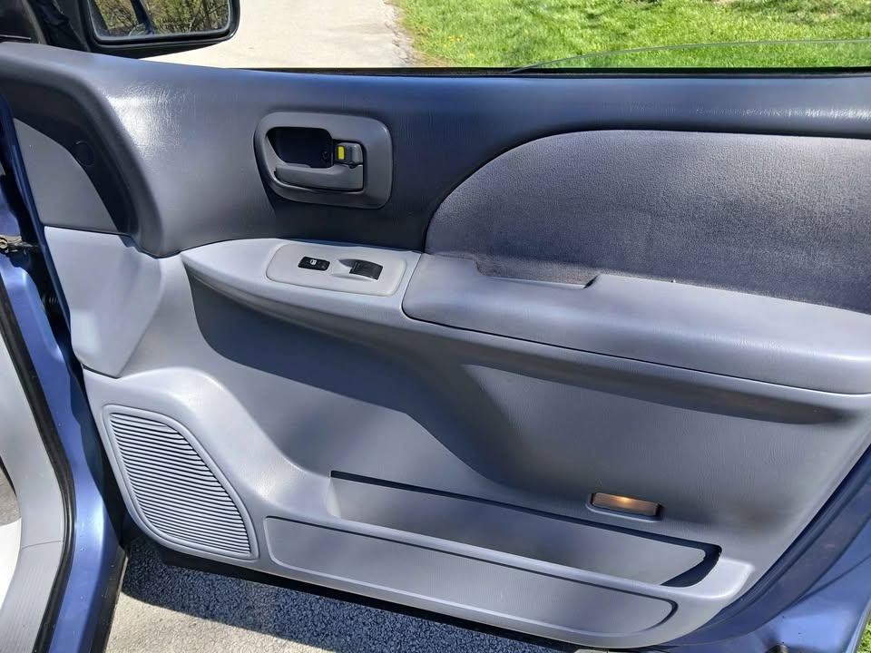 Toyota Sienna 5dr CE (Natl) 2003