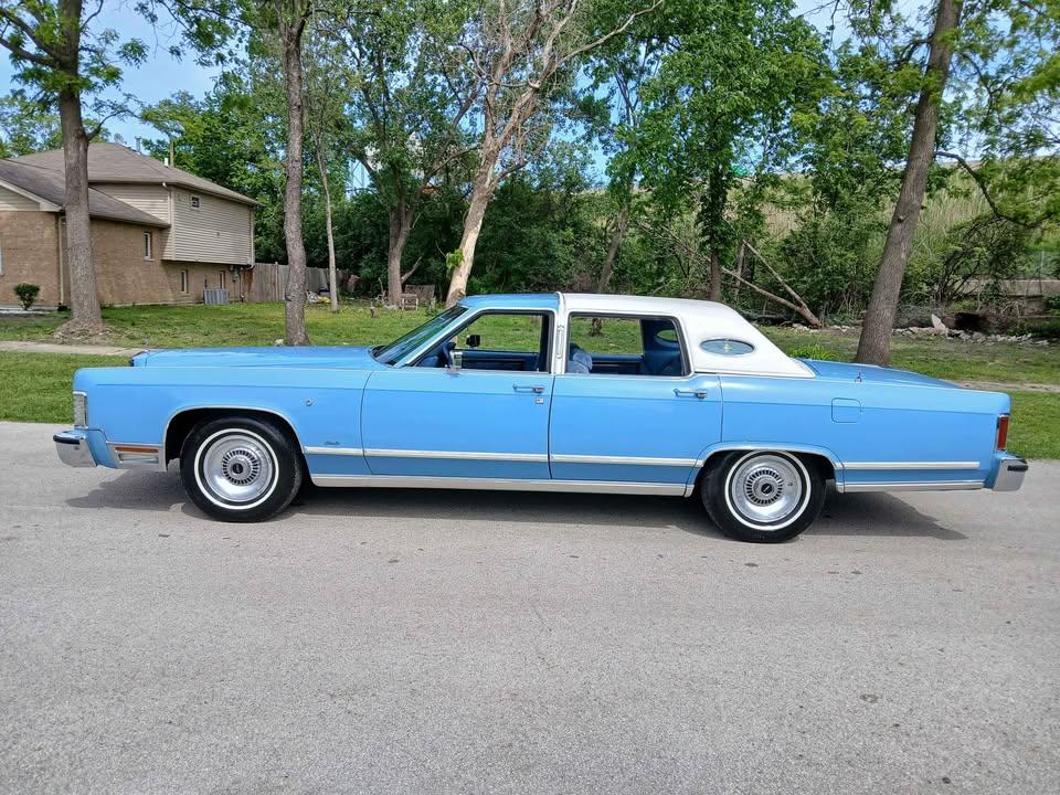 Lincoln Town Car 4dr Sdn Cartier 1979