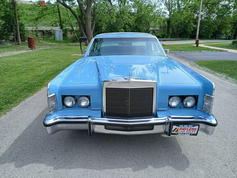 Lincoln Town Car 4dr Sdn Cartier 1979
