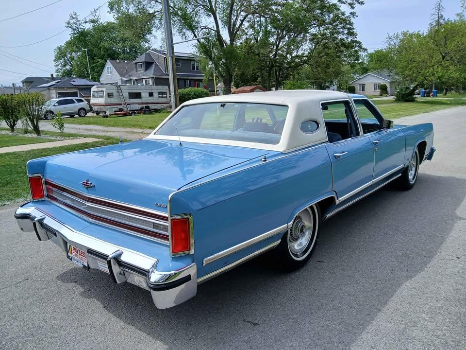 Lincoln Town Car 4dr Sdn Cartier 1979
