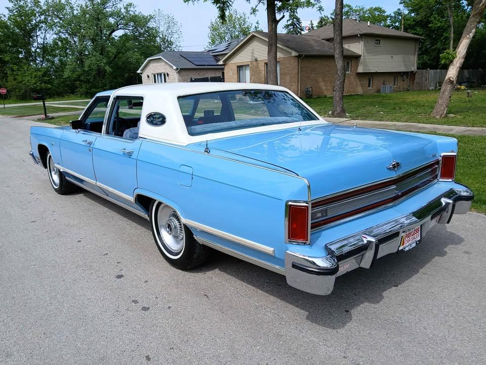 Lincoln Town Car 4dr Sdn Cartier 1979