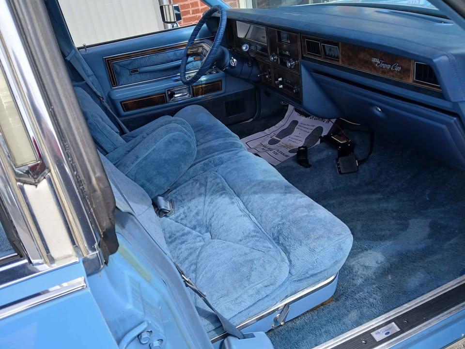 Lincoln Town Car 4dr Sdn Cartier 1979