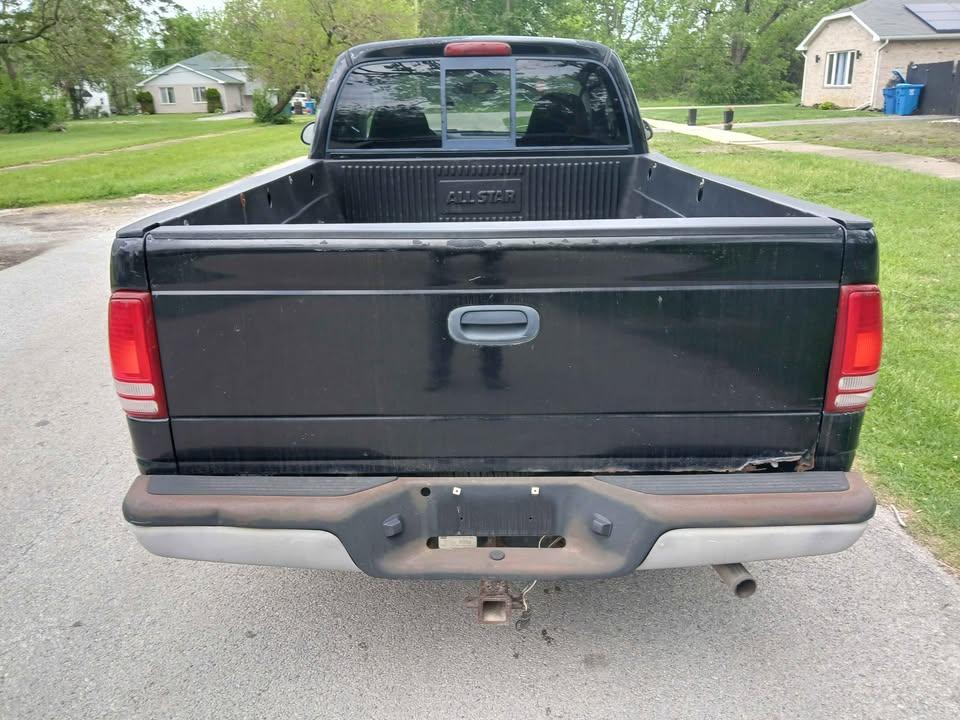 Dodge Dakota 2dr Reg Cab 112" WB Base 2004