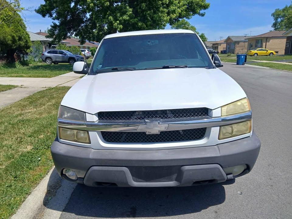 Chevrolet Avalanche 1500 5dr Crew Cab 130" WB 4WD 2003