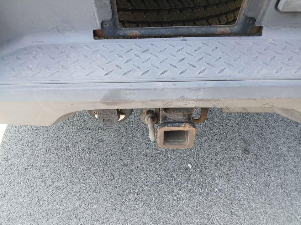 Chevrolet Avalanche 1500 5dr Crew Cab 130" WB 4WD 2003
