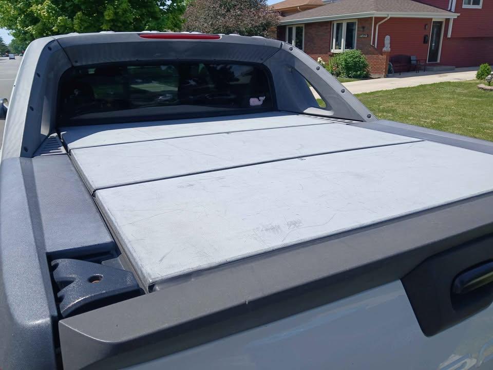 Chevrolet Avalanche 1500 5dr Crew Cab 130" WB 4WD 2003