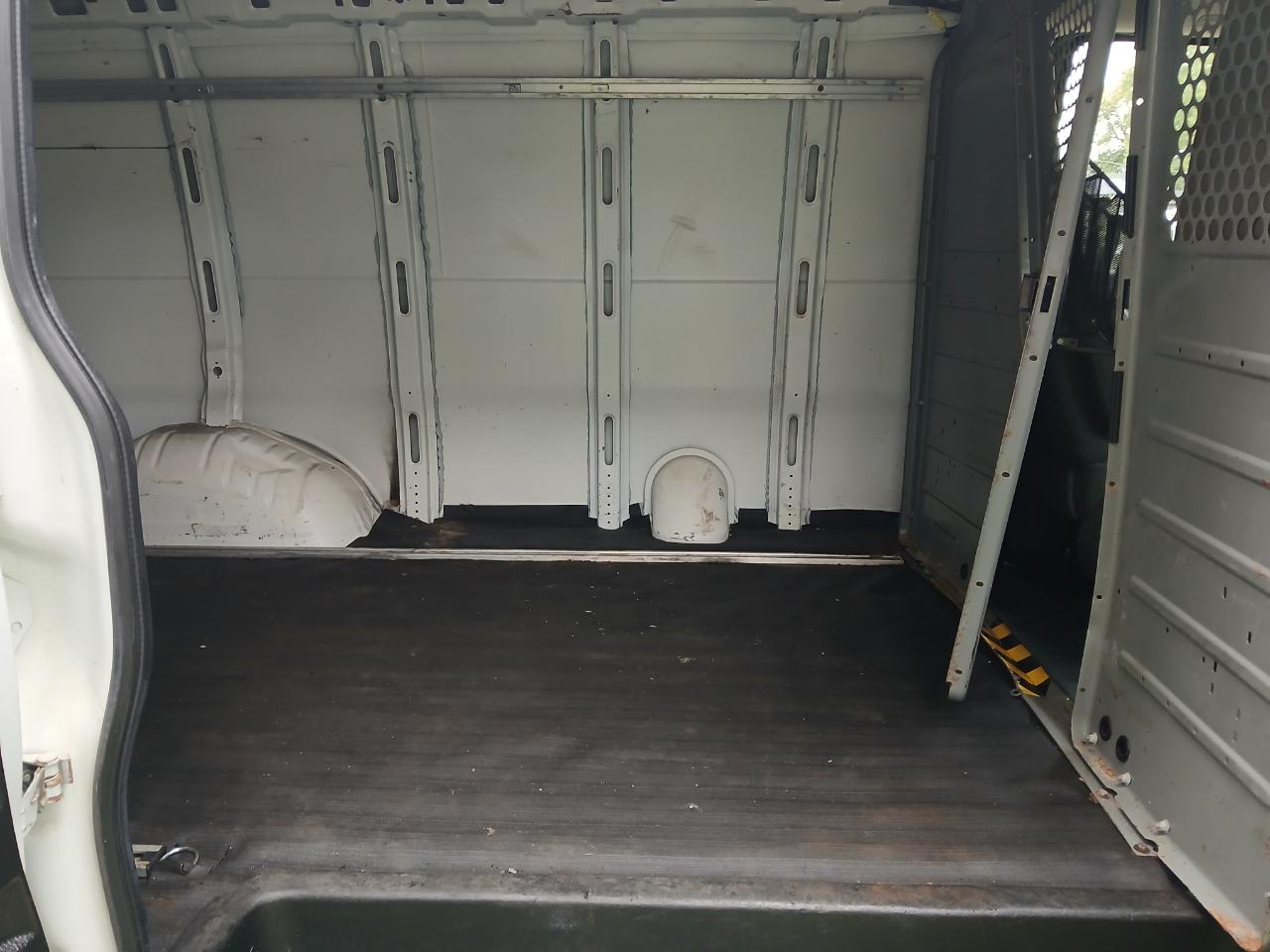 Chevrolet Express Cargo Van RWD 2500 135" 2018