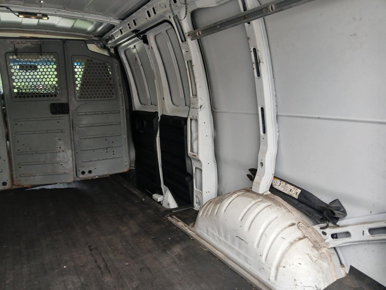Chevrolet Express Cargo Van RWD 2500 135" 2018