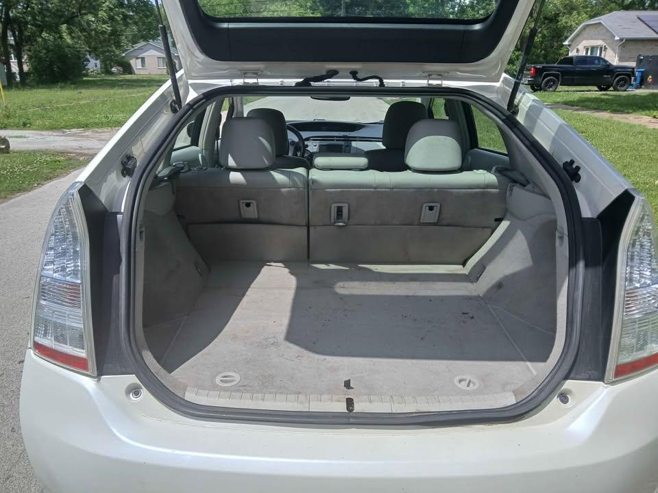 Toyota Prius 5dr HB III (Natl) 2011