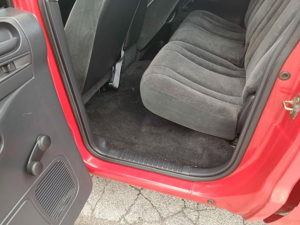 Dodge Dakota Quad Cab 131" WB 4WD Sport 2001