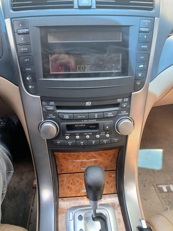 Acura TL 4dr Sdn AT 2005