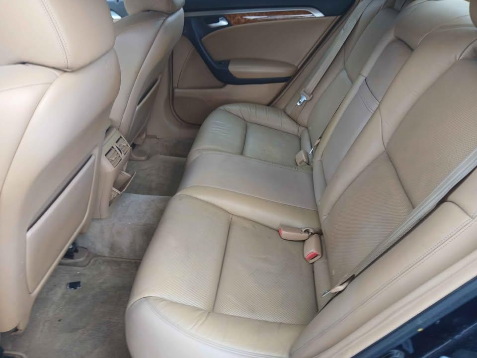 Acura TL 4dr Sdn AT 2005