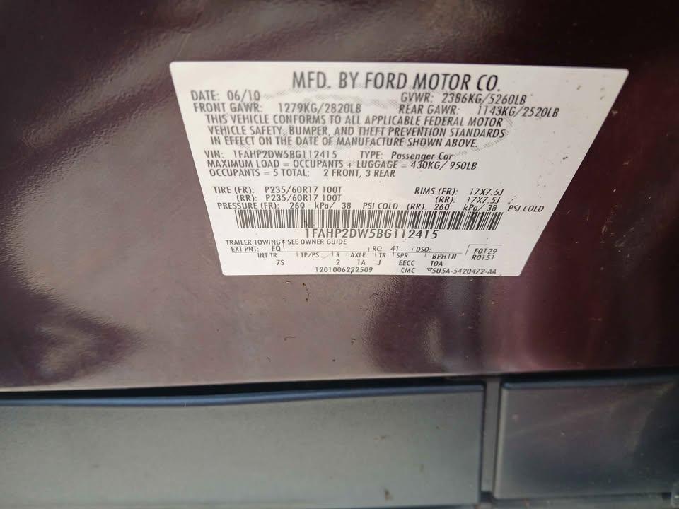 Ford Taurus 4dr Sdn SE FWD 2011