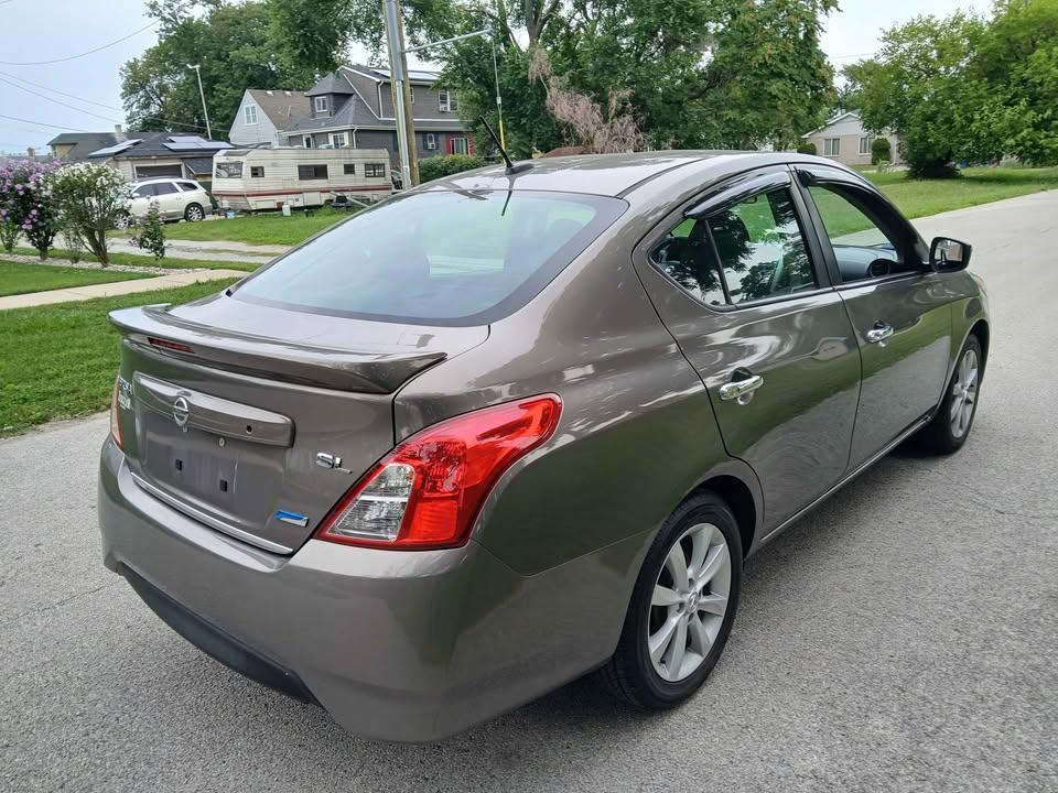 Nissan Versa 4dr Sdn CVT 1.6 SL *Ltd Avail* 2015