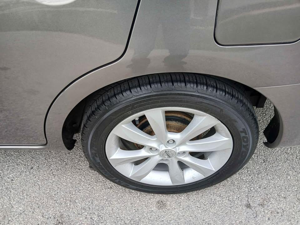 Nissan Versa 4dr Sdn CVT 1.6 SL *Ltd Avail* 2015