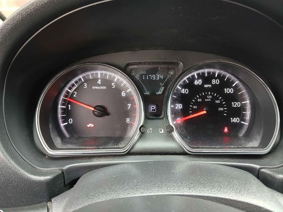 Nissan Versa 4dr Sdn CVT 1.6 SL *Ltd Avail* 2015
