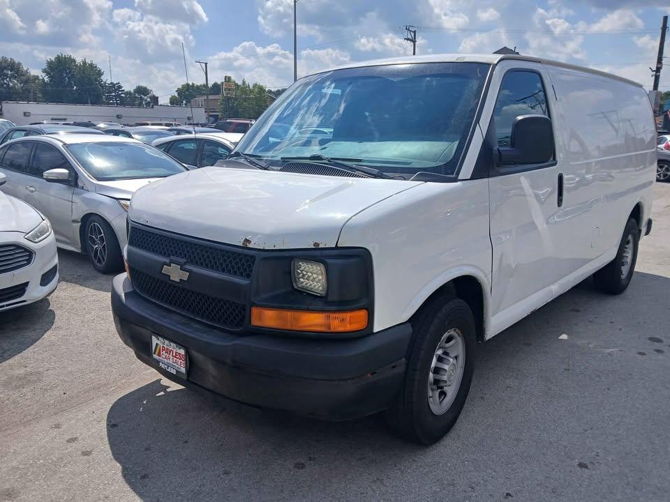 Chevrolet Express Cargo Van RWD 2500 135" 2013